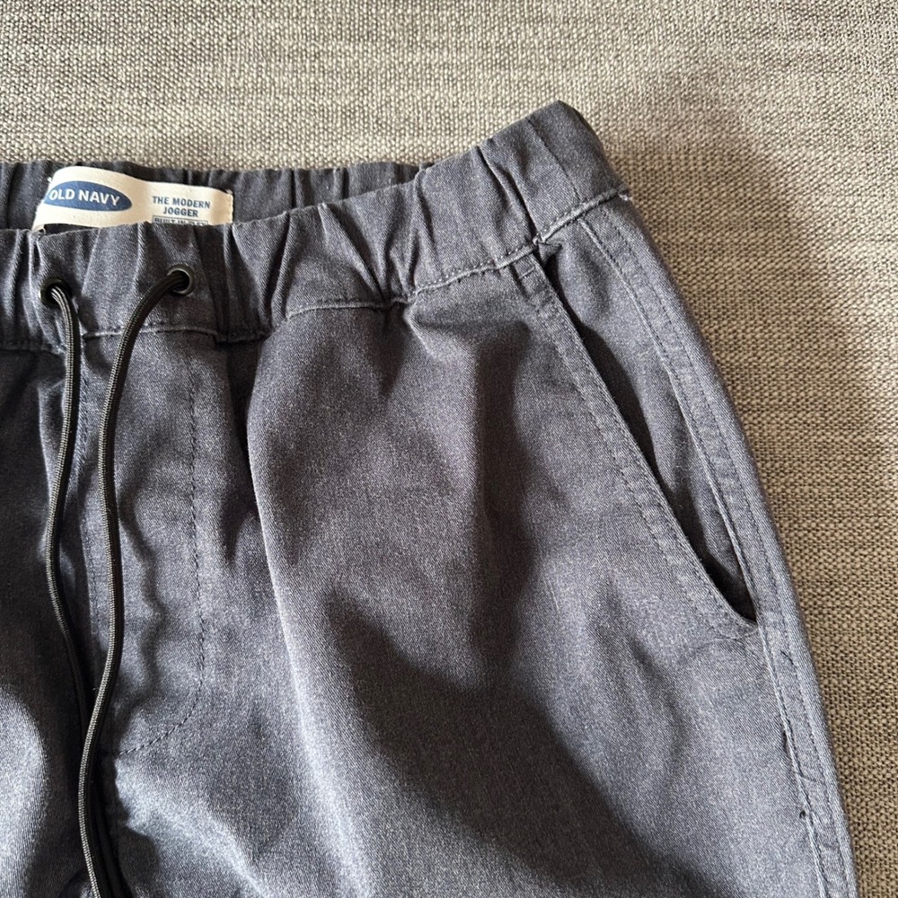 Old Navy Modern Jogger Mens Size Medium Gray Built-In Flex Tapered Pants - Picture 4 of 10